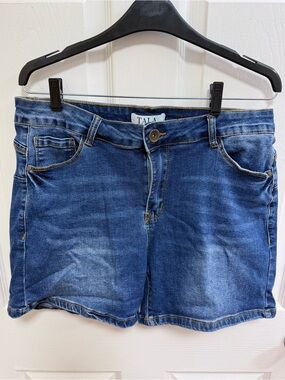 Tala Women's Blue Denim Shorts, Size 14